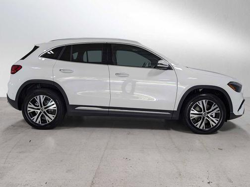 2025 Mercedes-Benz GLA 250 Base