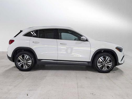 2025 Mercedes-Benz GLA 250 Base