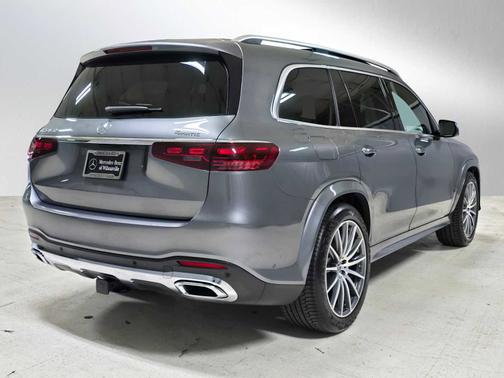 2025 Mercedes-Benz GLS 450 4MATIC