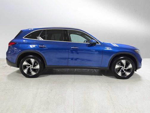 Starling Blue Metallic 2024 Mercedes-Benz GLC 300 4MATIC