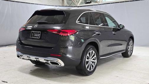 Graphite Grey Metallic 2026 Mercedes-Benz GLC 300