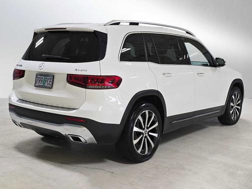 Polar White 2022 Mercedes-Benz GLB 250 4MATIC