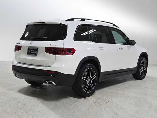 2025 Mercedes-Benz GLB 250 4MATIC