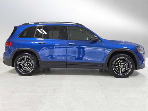 2025 Mercedes-Benz GLB 250 4MATIC