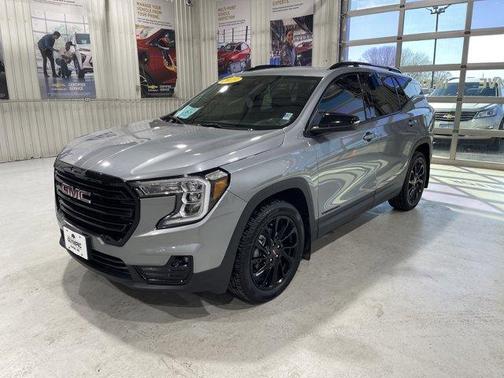 2023 GMC Terrain SLT