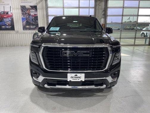 2025 GMC Yukon Elevation