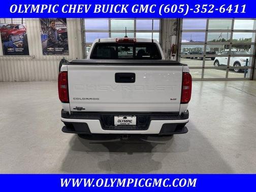 Summit White 2022 Chevrolet Colorado LT