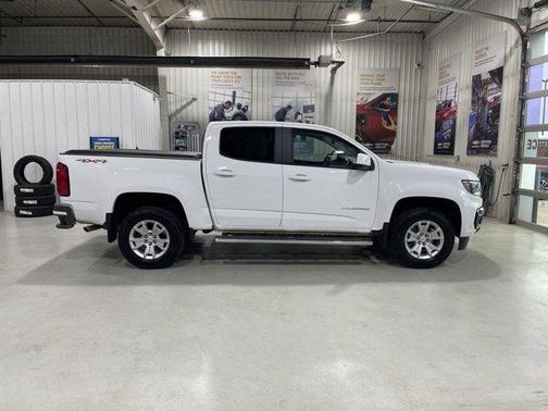 Summit White 2022 Chevrolet Colorado LT