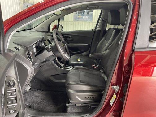 Crimson Metallic 2021 Chevrolet Trax LT