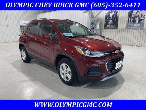Crimson Metallic 2021 Chevrolet Trax LT