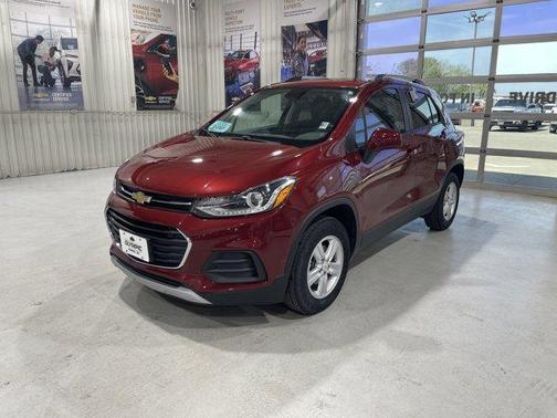 Crimson Metallic 2021 Chevrolet Trax LT