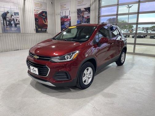 Crimson Metallic 2021 Chevrolet Trax LT