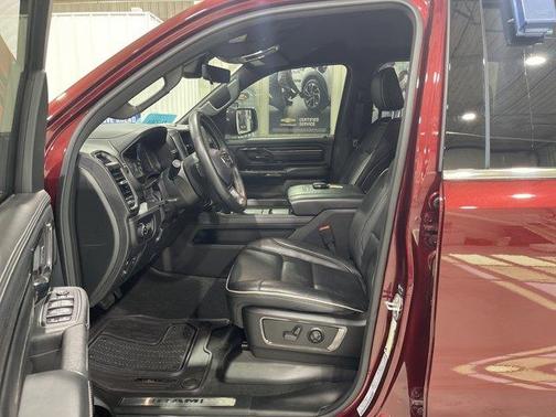 Delmonico Red Pearlcoat 2023 RAM 1500 Limited