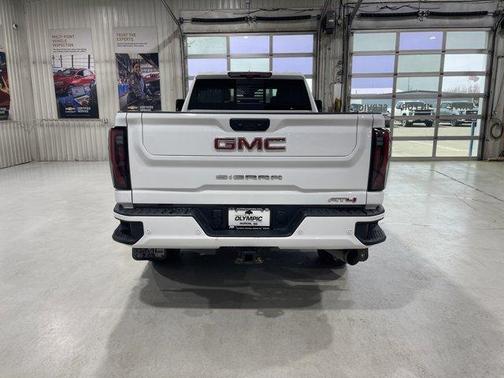 2024 GMC Sierra 3500 AT4