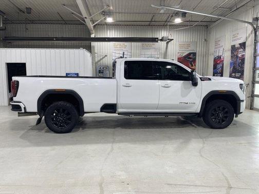 2024 GMC Sierra 3500 AT4