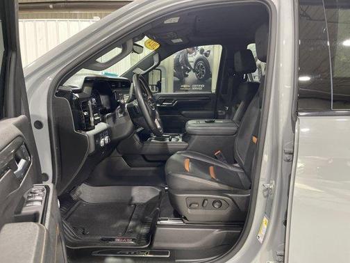 2024 GMC Sierra 2500 AT4