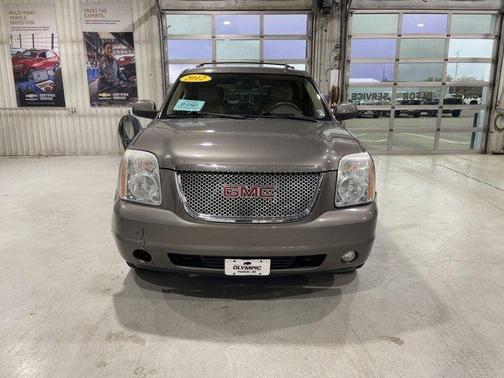 Mocha Steel Metallic 2012 GMC Yukon SLT