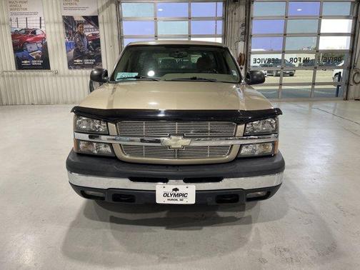 2004 Chevrolet Silverado 1500 LS