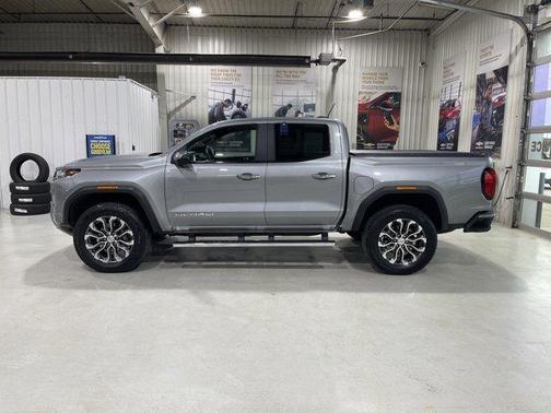 Sterling 2024 GMC Canyon Denali