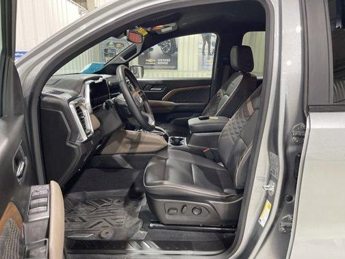Sterling 2024 GMC Canyon Denali