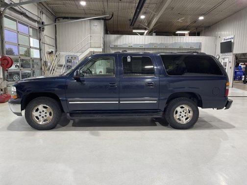 2004 Chevrolet Suburban LT