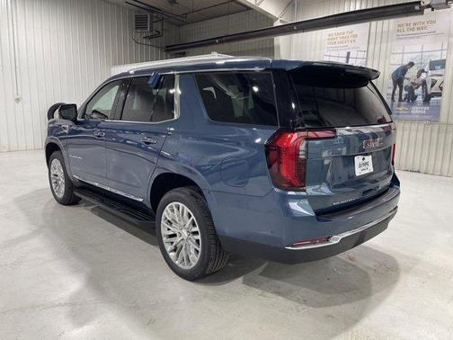 2025 GMC Yukon Elevation