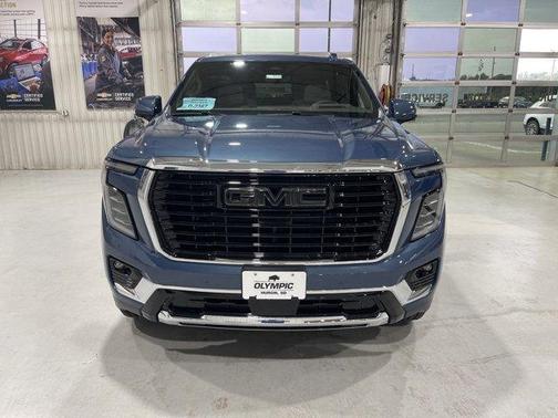 2025 GMC Yukon Elevation