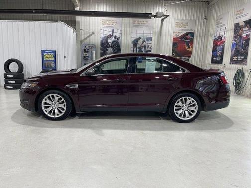 Burgundy Velvet Metallic Tinted Clearcoat 2019 Ford Taurus Limited
