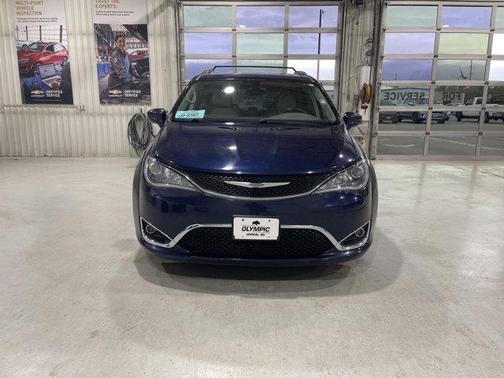 2017 Chrysler Pacifica Touring-L Plus