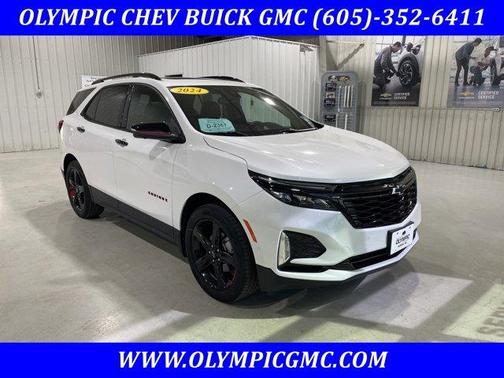 Iridescent Pearl Tricoat 2024 Chevrolet Equinox Premier