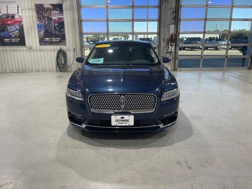 Midnight Sapphire Blue Metallic 2017 Lincoln Continental Reserve