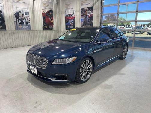 Midnight Sapphire Blue Metallic 2017 Lincoln Continental Reserve