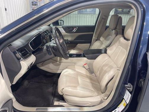 Midnight Sapphire Blue Metallic 2017 Lincoln Continental Reserve