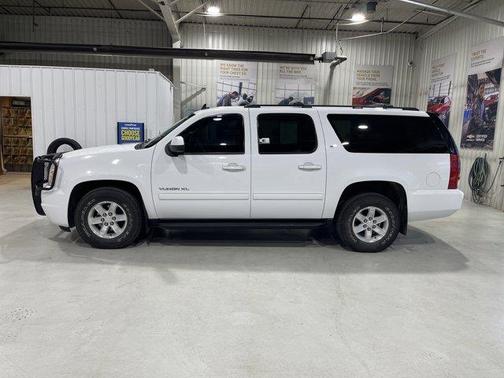Summit White 2011 GMC Yukon XL 1500 SLT