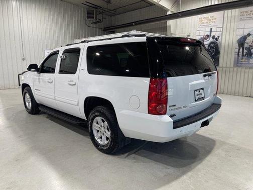 Summit White 2011 GMC Yukon XL 1500 SLT