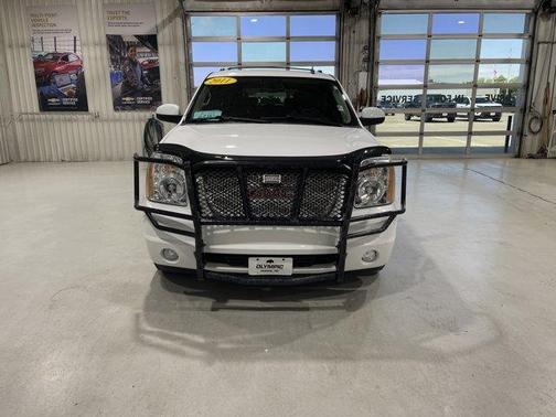 Summit White 2011 GMC Yukon XL 1500 SLT