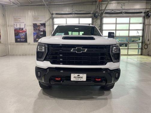Summit White 2026 Chevrolet Silverado 2500 LT