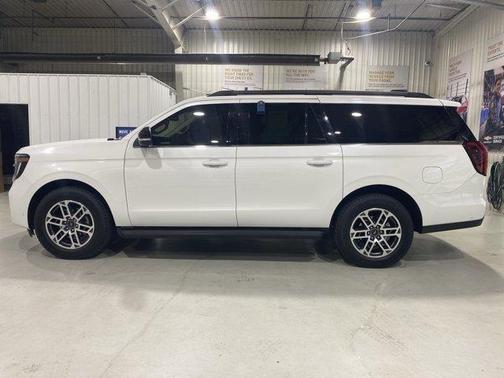 Star White 2025 Ford Expedition Max Active