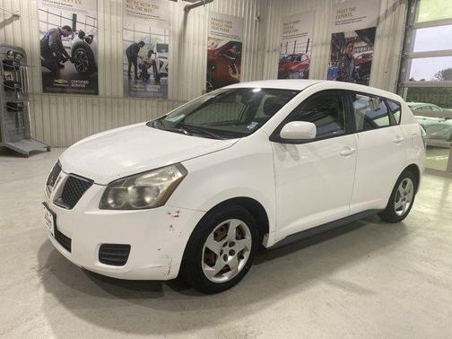 Ultra White 2009 Pontiac Vibe Base