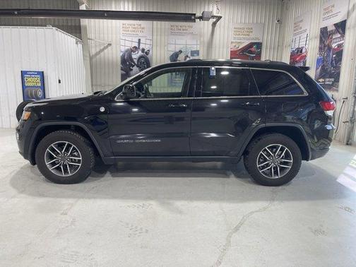 2020 Jeep Grand Cherokee Laredo