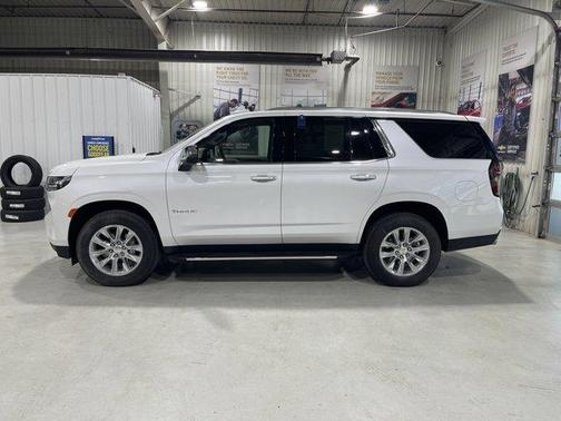 Iridescent Pearl Tricoat 2023 Chevrolet Tahoe Premier