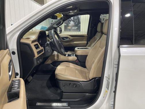 Iridescent Pearl Tricoat 2023 Chevrolet Tahoe Premier