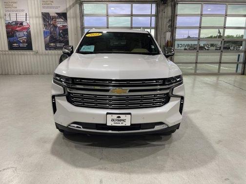 Iridescent Pearl Tricoat 2023 Chevrolet Tahoe Premier