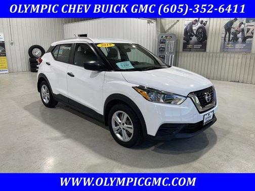 2019 Nissan Kicks S