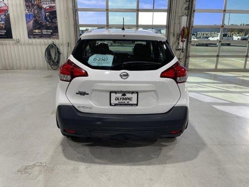 2019 Nissan Kicks S