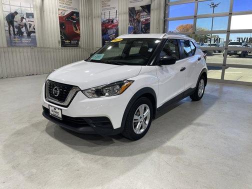 2019 Nissan Kicks S