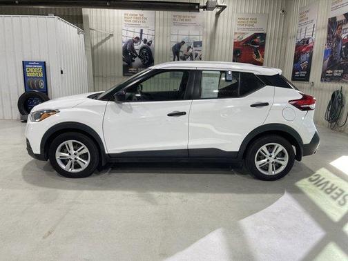 2019 Nissan Kicks S