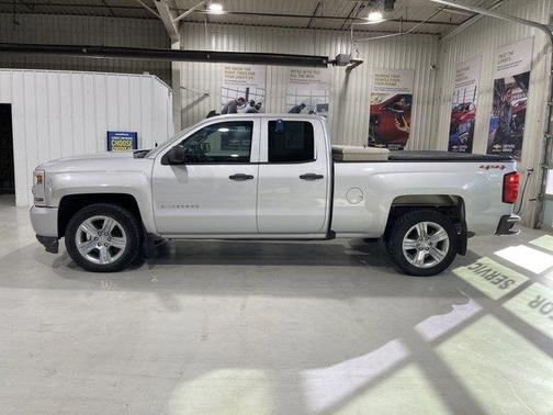 2017 Chevrolet Silverado 1500 Custom