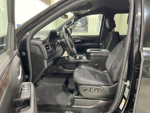 2023 Chevrolet Suburban LS