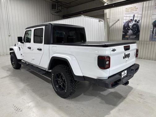 2024 Jeep Gladiator Sport